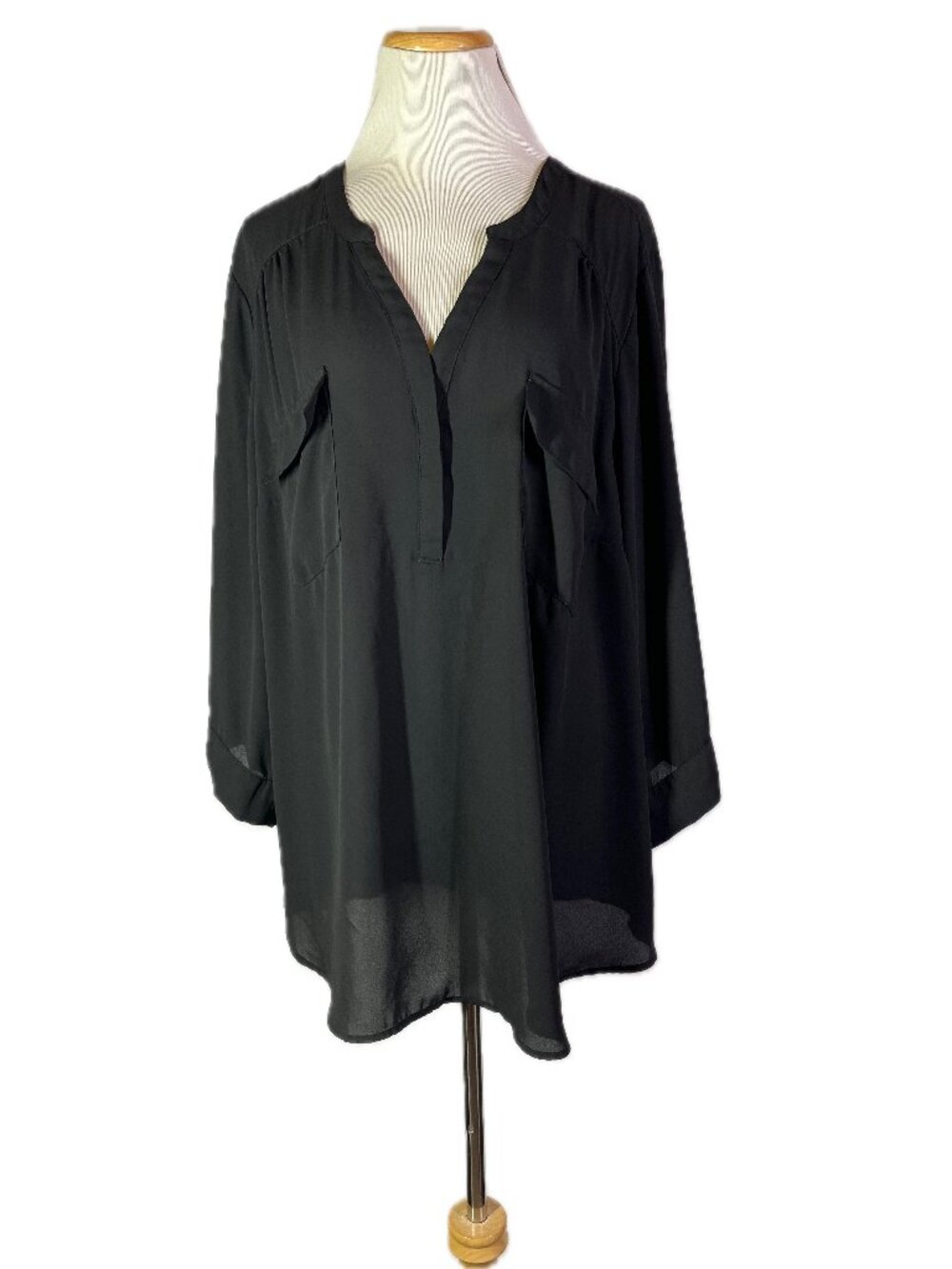 TORRID Size 4 (4X) Black Harper Blouse Roll-Tab Sleeves
